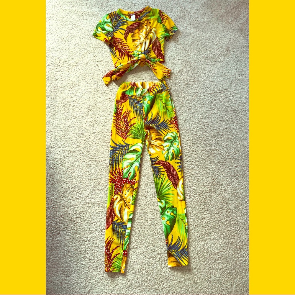 Yellow floral set
